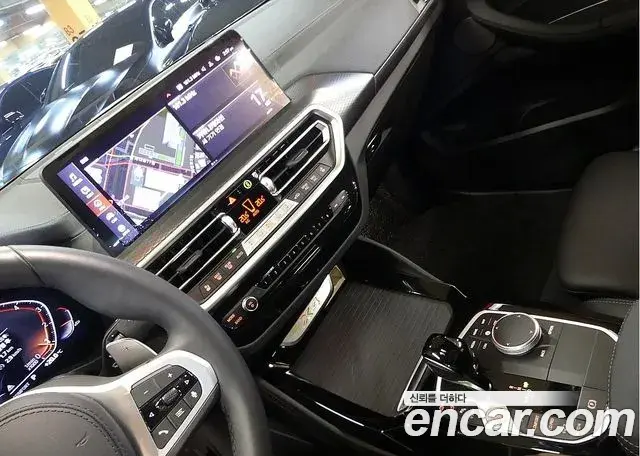 BMW X4 2025 — Фото 12/20