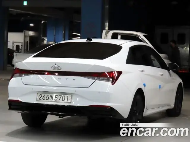 Hyundai Avante 2022 — Фото 1/20