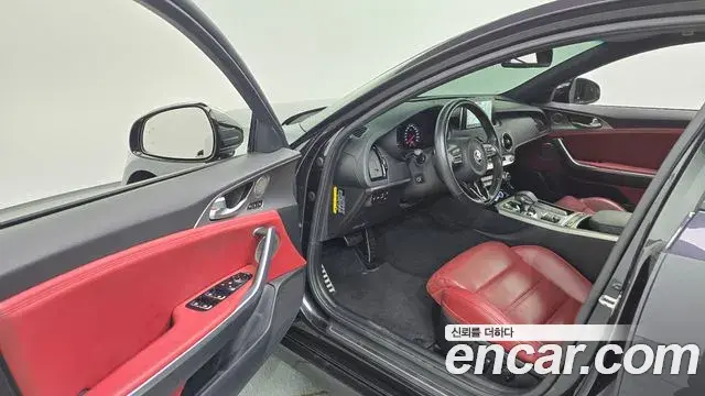 Kia Stinger 2019 — Şəkil 12/20