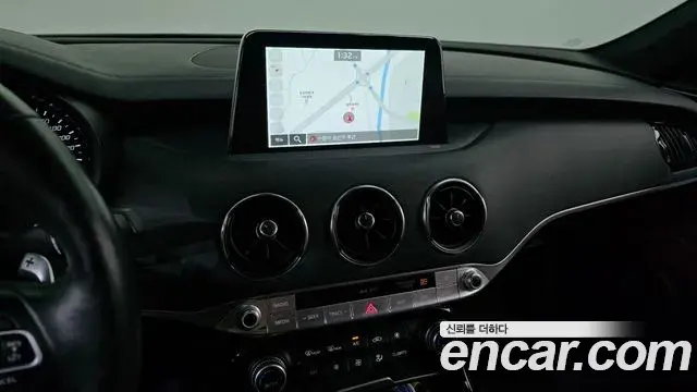 Kia Stinger 2019 — Şəkil 16/20