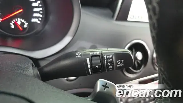 Kia Stinger 2019 — Şəkil 13/20