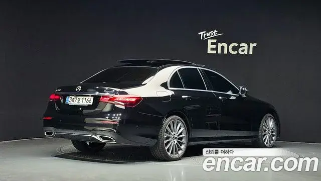 Mercedes-Benz E-Class 2021 — Фото 2/20