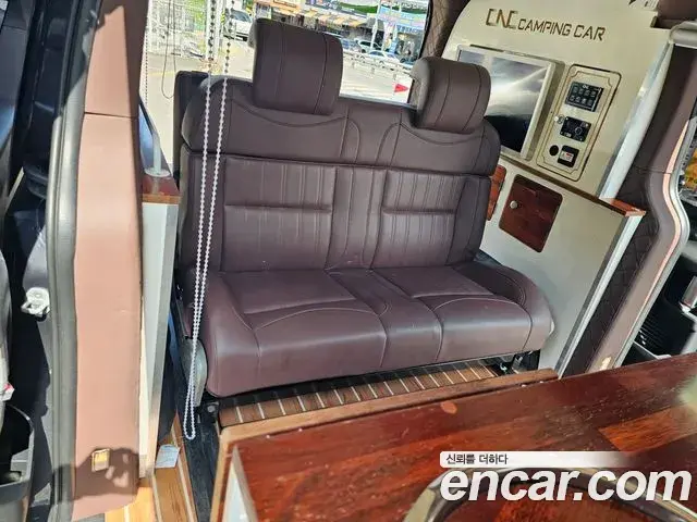 Hyundai Staria 2022 — Фото 10/16