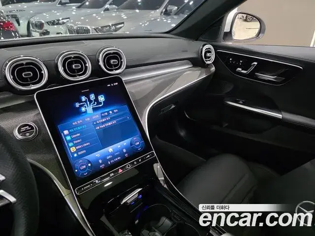 Mercedes-Benz C-Class 2026 — Фото 12/17