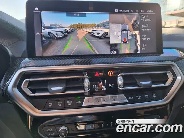 BMW X4 2023 — Photo 10/20