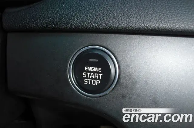 Kia Sportage The Bold 2020 — Фото 11/20