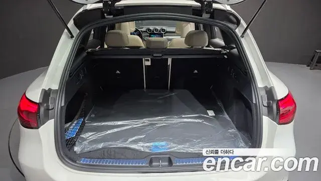 Mercedes-Benz GLC-Class 2026 — Фото 17/20