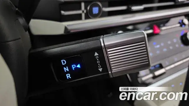 Hyundai Santa Fe 2023 — Фото 9/20