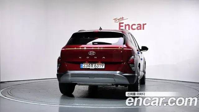 Hyundai Kona 2023 — Фото 4/20