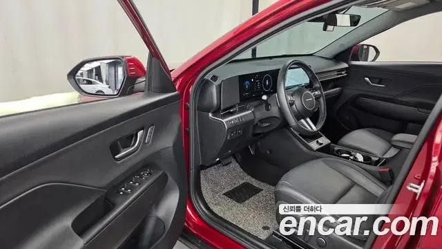 Hyundai Kona 2023 — Фото 10/20