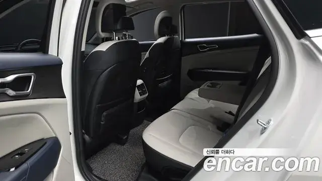 Kia Sportage 2022 — Фото 12/20