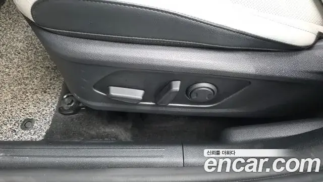 Kia Sportage 2022 — Şəkil 29/36