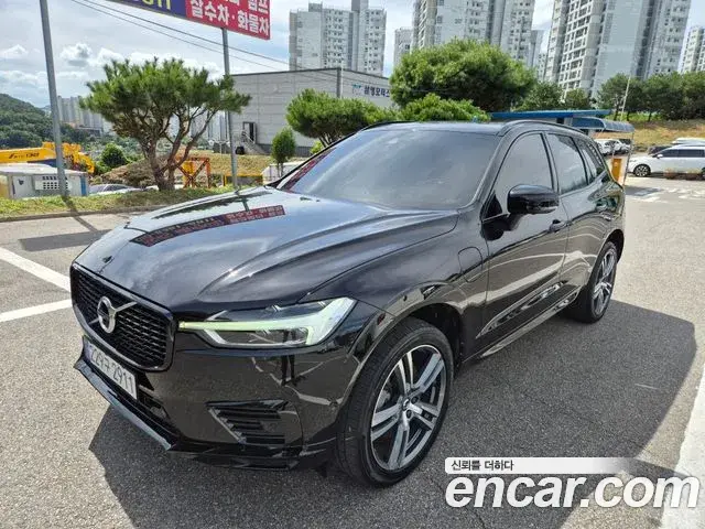 Volvo XC60 2021 — Фото 3/19
