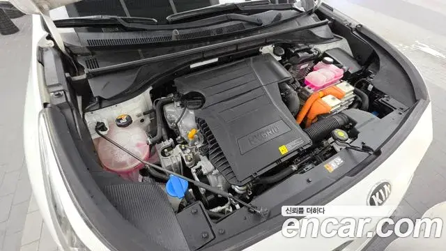 Kia Niro 2021 — Photo 6/20