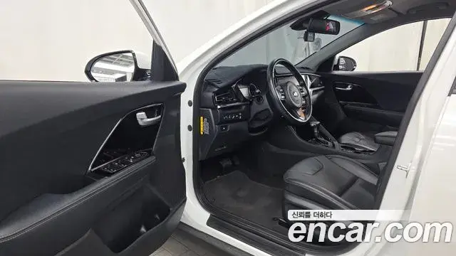 Kia Niro 2021 — Photo 10/20