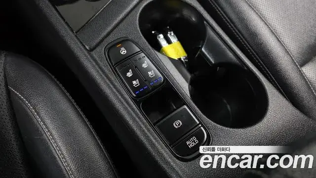 Kia Niro 2021 — Photo 18/20