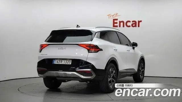Kia Sportage 2022 — Фото 2/20