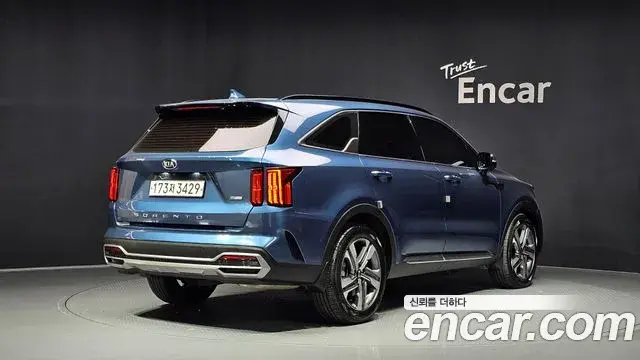 Kia Sorento 2021 — Фото 2/20