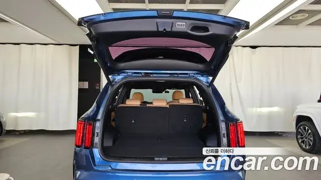 Kia Sorento 2021 — Фото 20/20