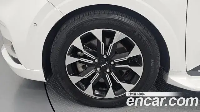 Kia Carnival 2022 — Photo 5/20