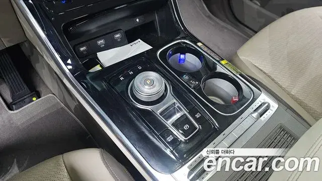 Kia Carnival 2022 — Photo 9/20