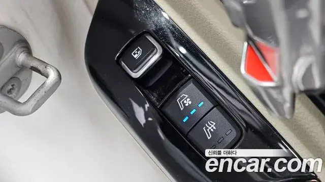Kia Carnival 2022 — Photo 16/20