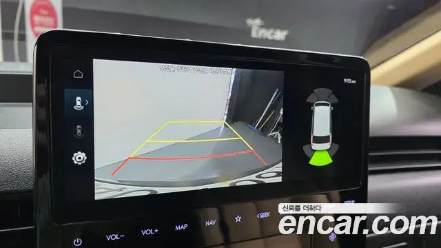 Hyundai Staria 2025 — Photo 14/20