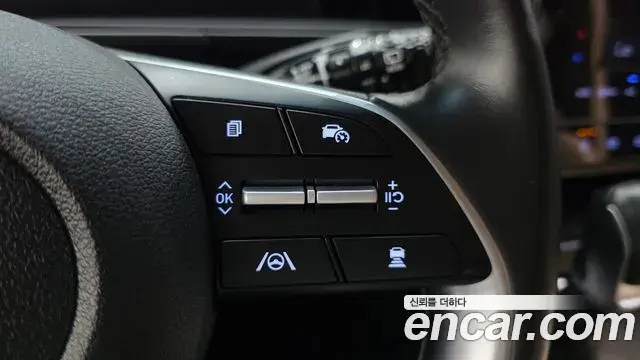Hyundai Staria 2025 — Photo 16/20