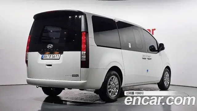 Hyundai Staria 2025 — Фото 2/20