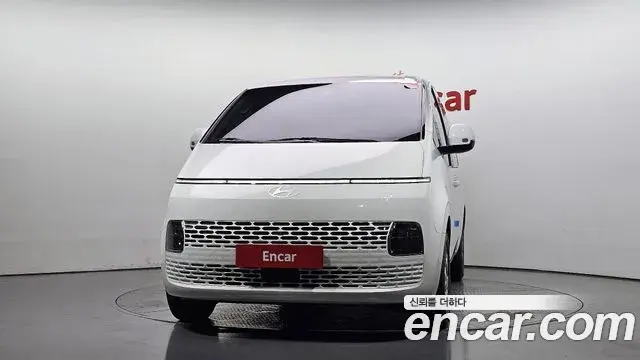 Hyundai Staria 2025 — Фото 3/20