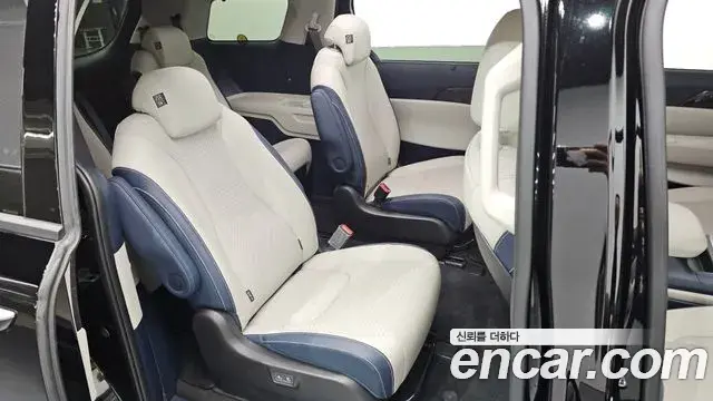 Kia Carnival 2024 — Фото 11/20