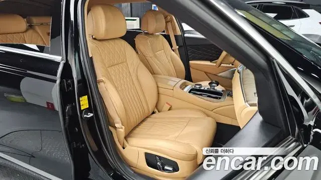 Kia The K9 2021 — Photo 10/20