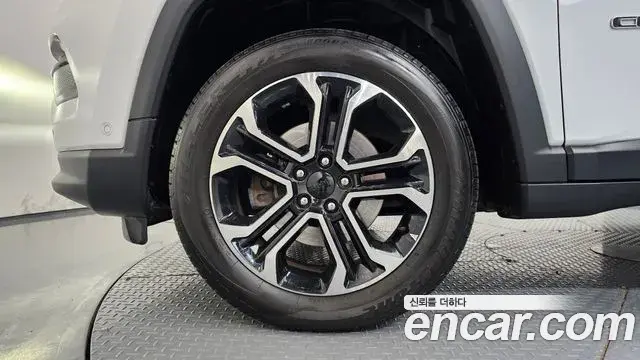 Jeep Compass 2022 — Фото 5/20