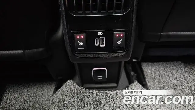 Jeep Compass 2022 — ფოტო 11/39
