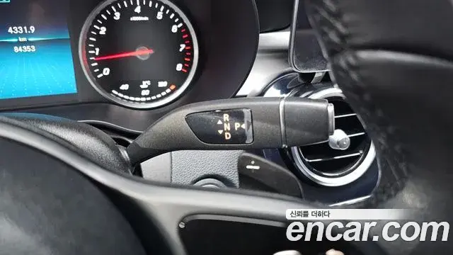 Mercedes-Benz C-Class 2019 — Фото 9/20
