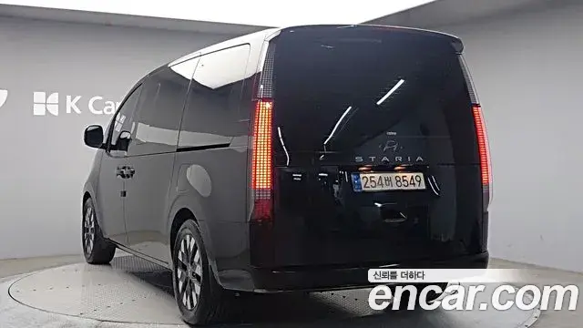 Hyundai Staria 2022 — Photo 2/20
