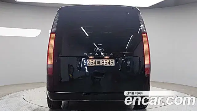 Hyundai Staria 2022 — Photo 3/20