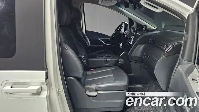 Hyundai Staria 2023 — Photo 11/20