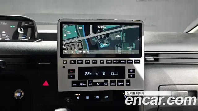 Hyundai Staria 2023 — Photo 14/20