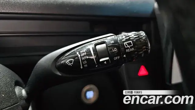 Hyundai Staria 2023 — Photo 18/20