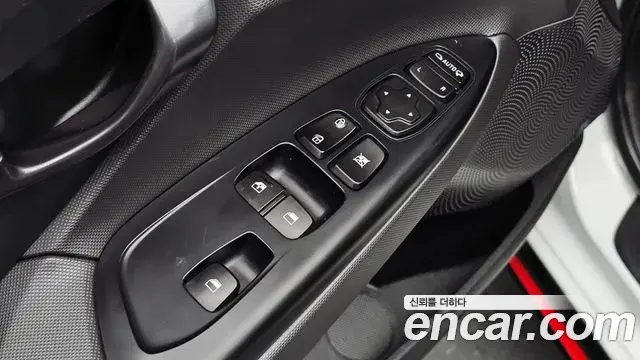 Hyundai Veloster 2018 — Фото 20/20