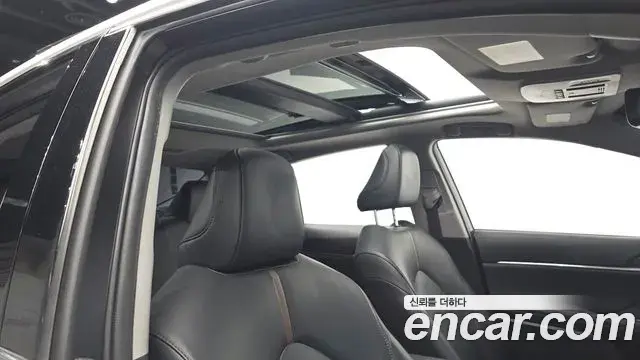 Toyota Camry 2019 — Фото 16/20