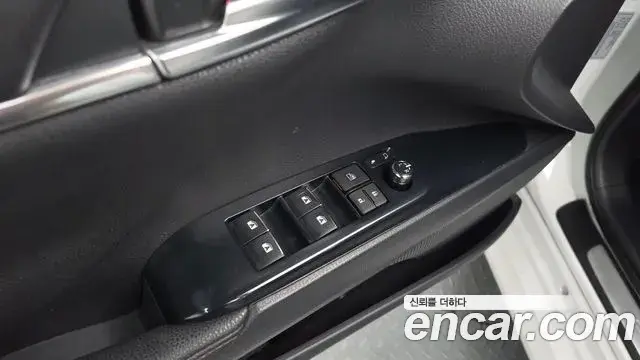 Toyota Camry 2019 — Фото 20/20