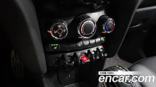 Mini Cooper 2019 — Şəkil 17/20