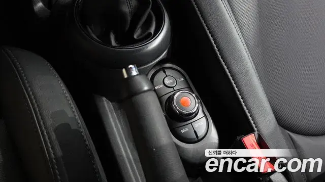Mini Cooper 2019 — Şəkil 18/20