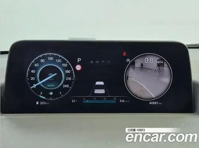 Hyundai Staria 2023 — Фото 6/20