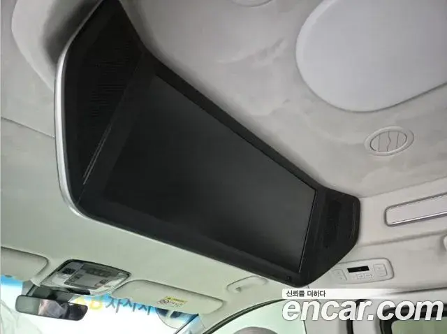 Hyundai Staria 2023 — Фото 15/20