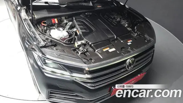 Volkswagen Touareg 2023 — Şəkil 1/20