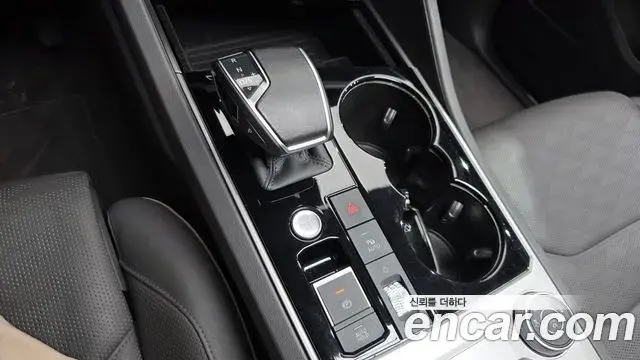 Volkswagen Touareg 2023 — Şəkil 13/20