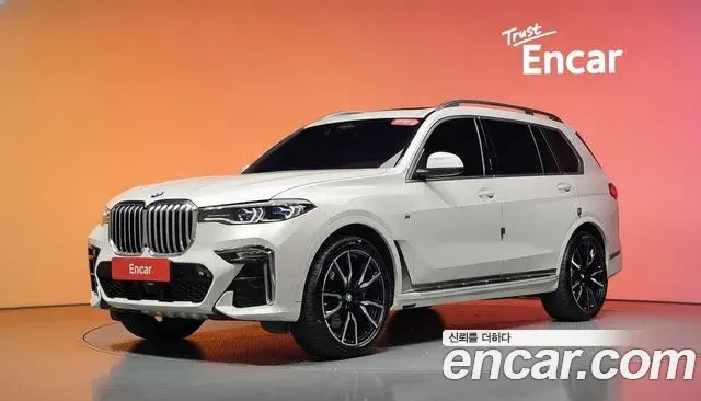 BMW X7 2022 — Фото 1/20